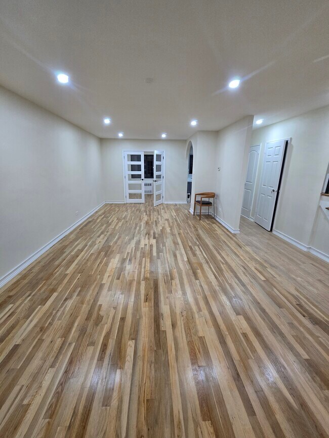 Foto del edificio - 5028 65th Pl