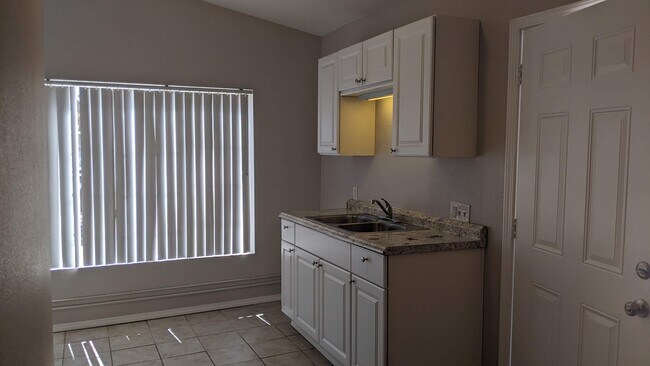 Foto del edificio - 7475 Inca Trl