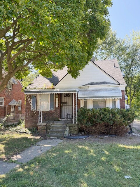 Foto principal - 16426 Manning St