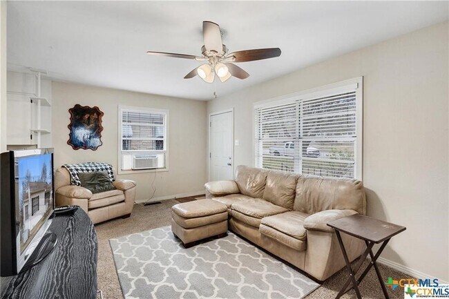 Foto del edificio - 1902 S 9th St