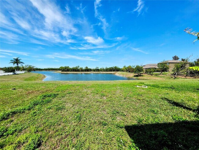 Foto del edificio - 949 Seminole Sky Dr