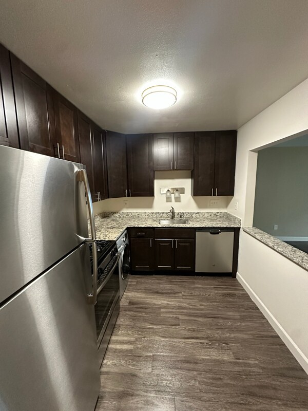 Foto del edificio - 1007 N Marshall St