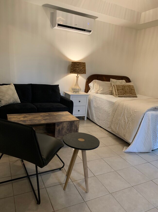 Foto del edificio - 1144 NW 7th Ave