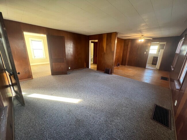 Foto del edificio - 2041 Charles St