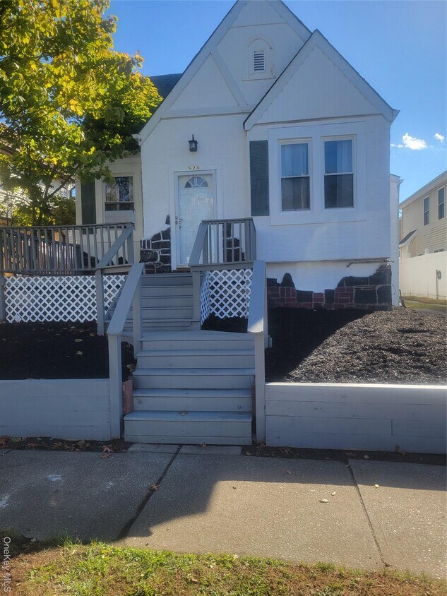 Foto principal - 520 E Hudson St
