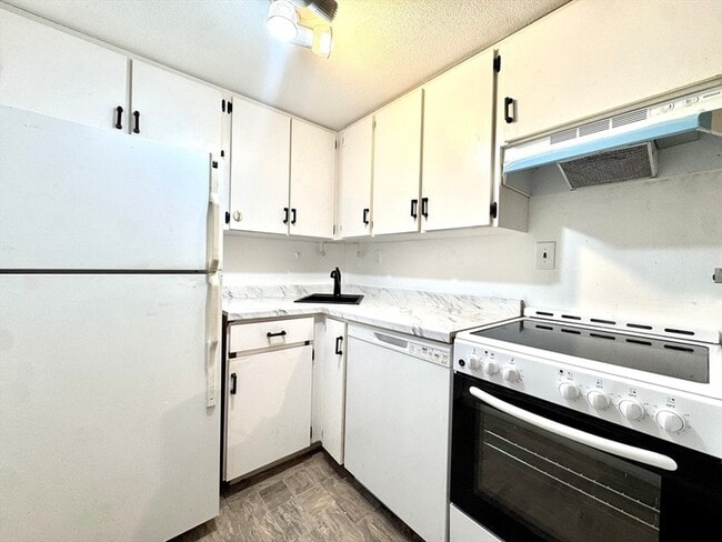 Photo - 57A Saint Paul Street Unit 3 Apartment