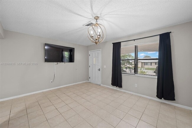 Foto del edificio - 3317 NE Jeannette Dr
