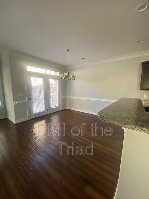 Building Photo - 1146 Augustine Heights Dr
