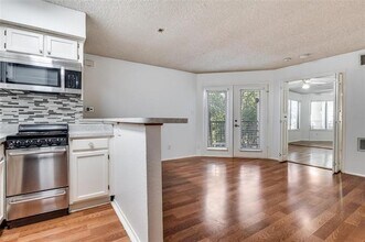 Building Photo - 2311 Basil Dr