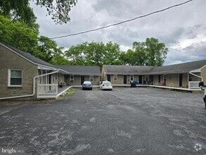 Building Photo - 1816 Valley Ave