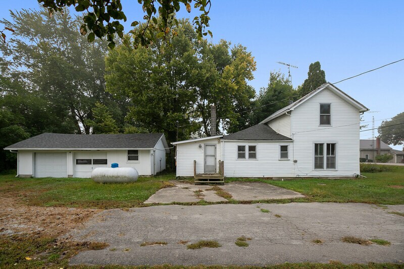 Primary Photo - 5131 Main St