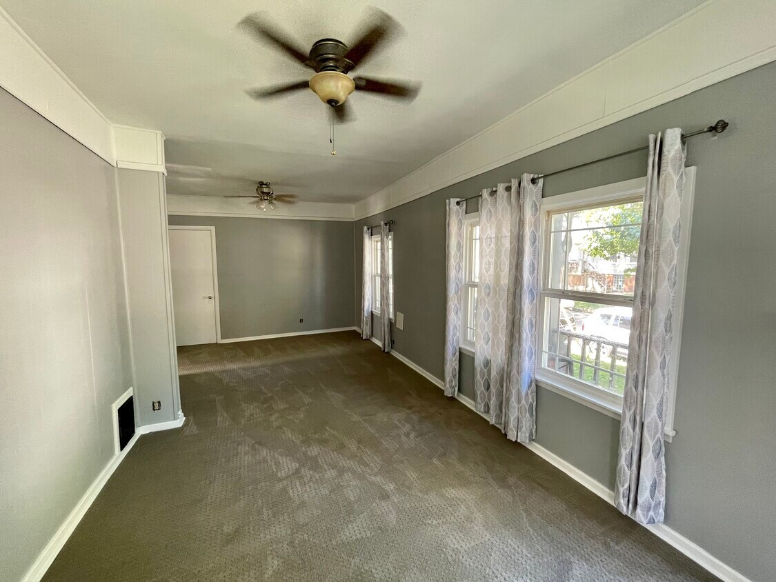 Foto principal - 1623 E Webster Plz