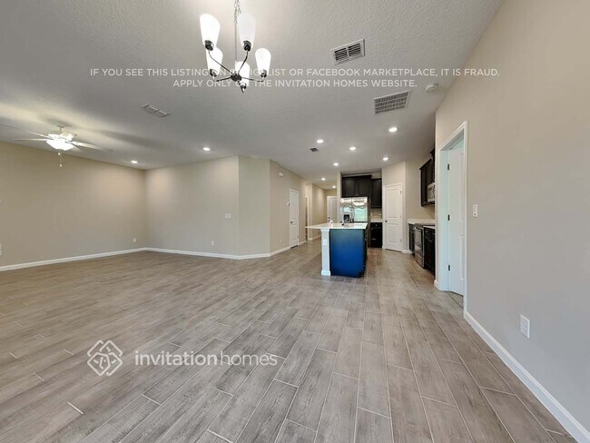 Foto del edificio - 9871 Lemon Balm Wy