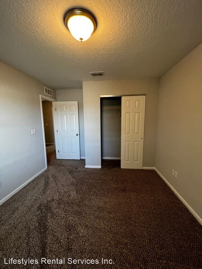 Foto del edificio - 3 br, 2.5 bath House - 8105 Oden Ave