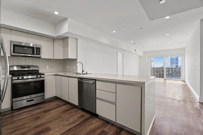 Building Photo - Westgate Wonder by Wiseman