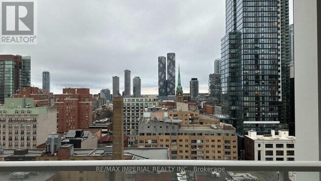 Photo du bâtiment - 88 Queen St E