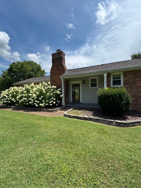 Foto del edificio - 6398 Temple Rd