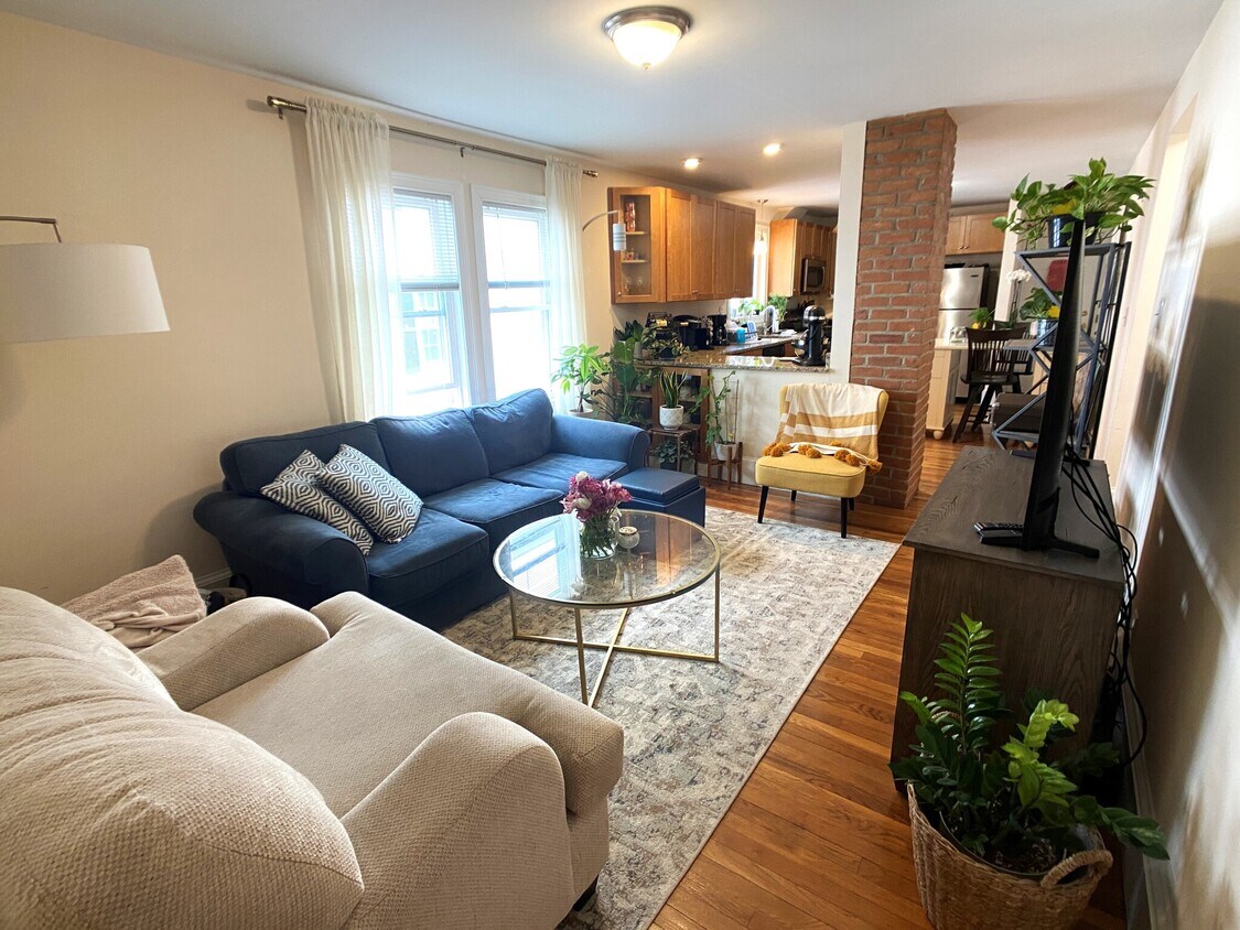 78 Ten Hills Rd Unit 1, Somerville, MA 02145 Apartments in Somerville