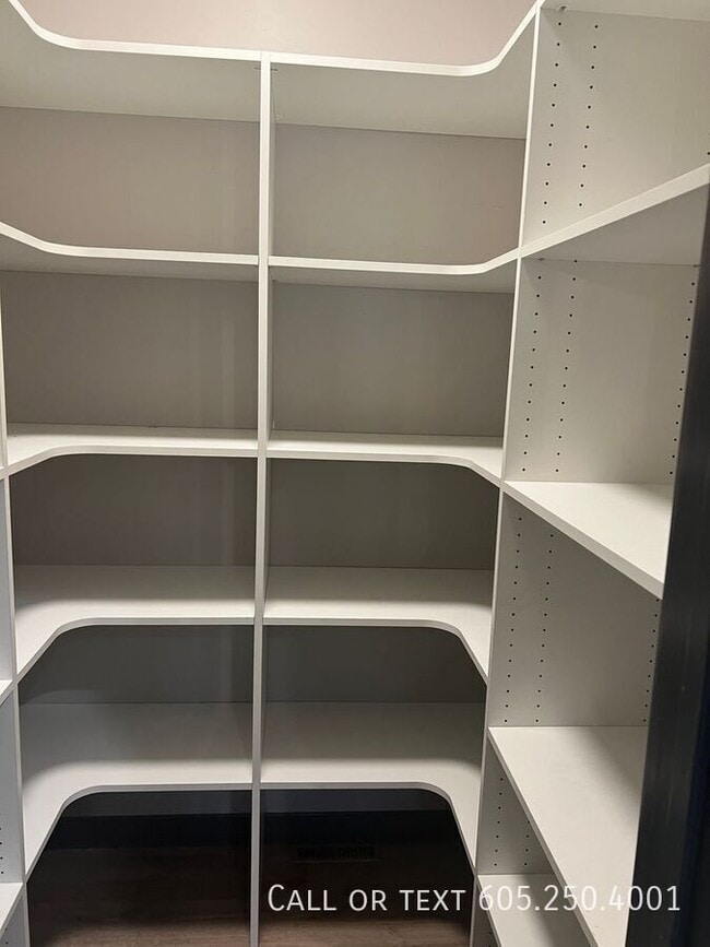 Building Photo - Spacious Modern Home with Upgrades