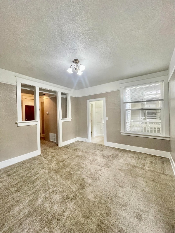 Building Photo - 816 S 8th St