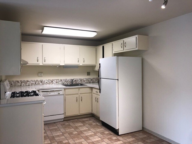 Building Photo - 1312 Wakeby Ln
