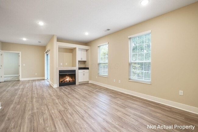 Building Photo - 5016 Aspen Pine Blvd