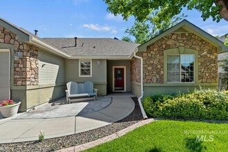 Building Photo - 2262 W Windchime Dr