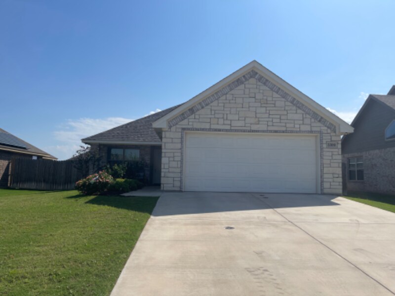 3309 Arrow Creek Dr, Granbury, TX 76049 House Rental in Granbury, TX