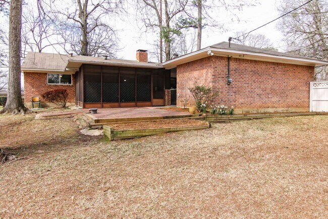 Building Photo - Beautifully Renovated Historic Home with a Large Backyard!