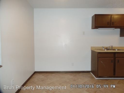 Building Photo - 706 E Inskip Dr