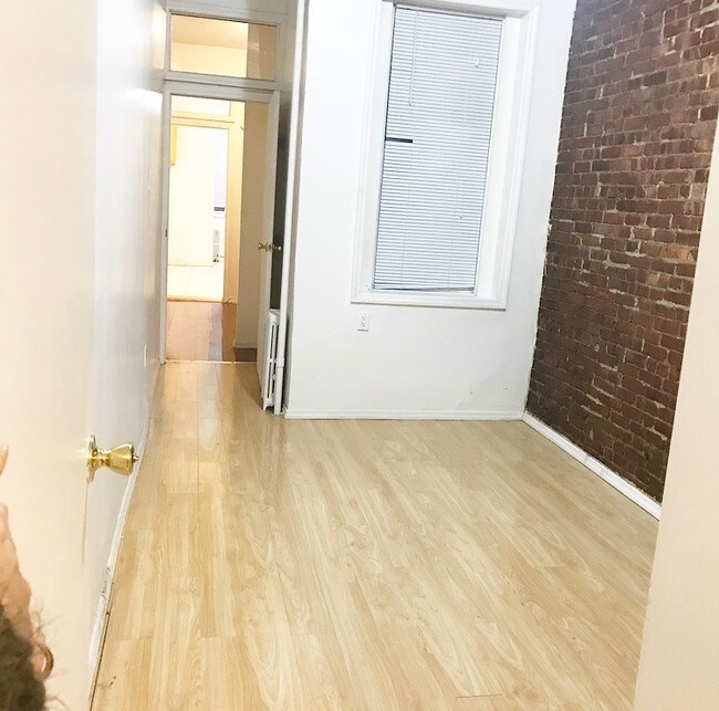 Building Photo - 299 Himrod St