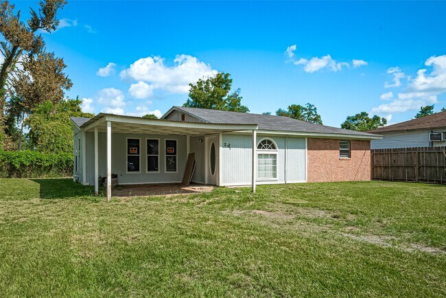 Foto del edificio - 227 N Austin Dr