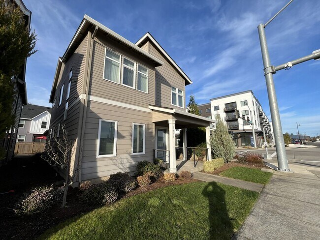 Foto del edificio - Modern 3-Bedroom Corner Home Built in 2019 Featuring Open Floor Plan, Spacious Island Kitchen, an...