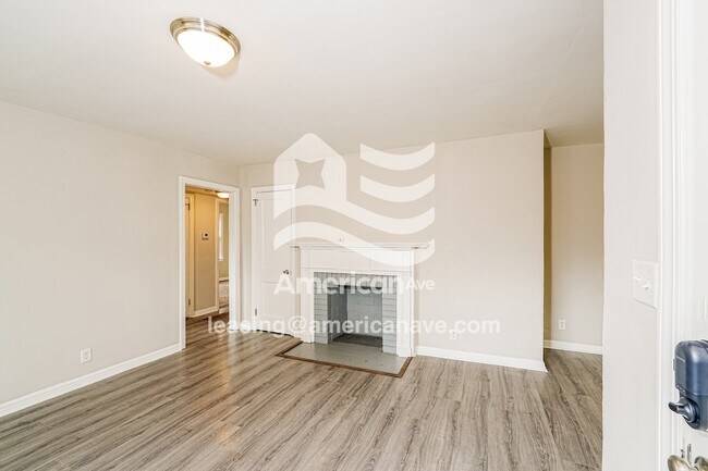 Foto del edificio - 624 Brunson Ave