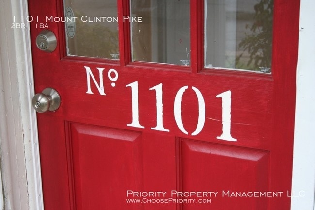 Building Photo - 2 Bedroom 1 Bath Townhome Near EMU