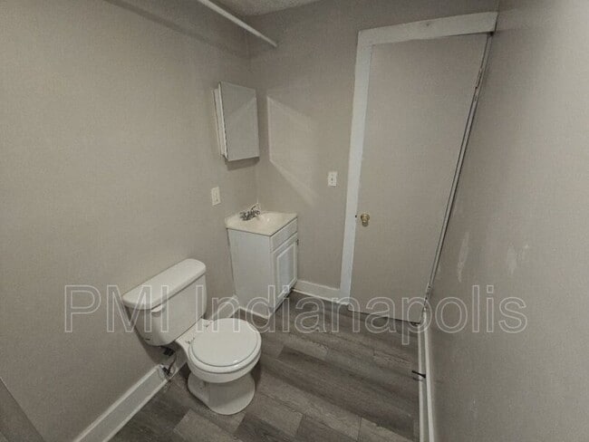 Building Photo - 2930 N Dearborn St