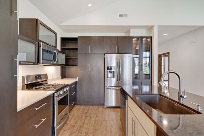 Foto del edificio - Amazing home in Fearrington Village with F...