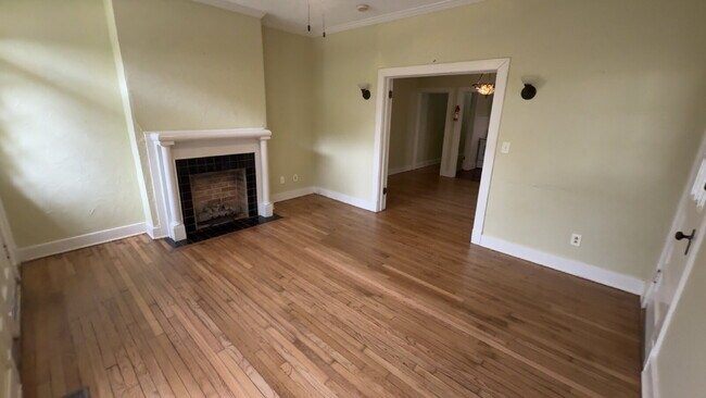 Foto del edificio - Beautiful duplex in Belhaven!! ALL UTILITIES INCLUDED!!!
