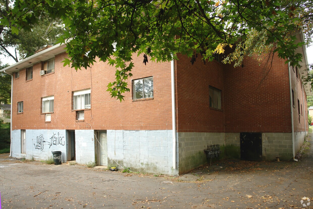 Foto del edificio - 211 Kirkwood Rd NE