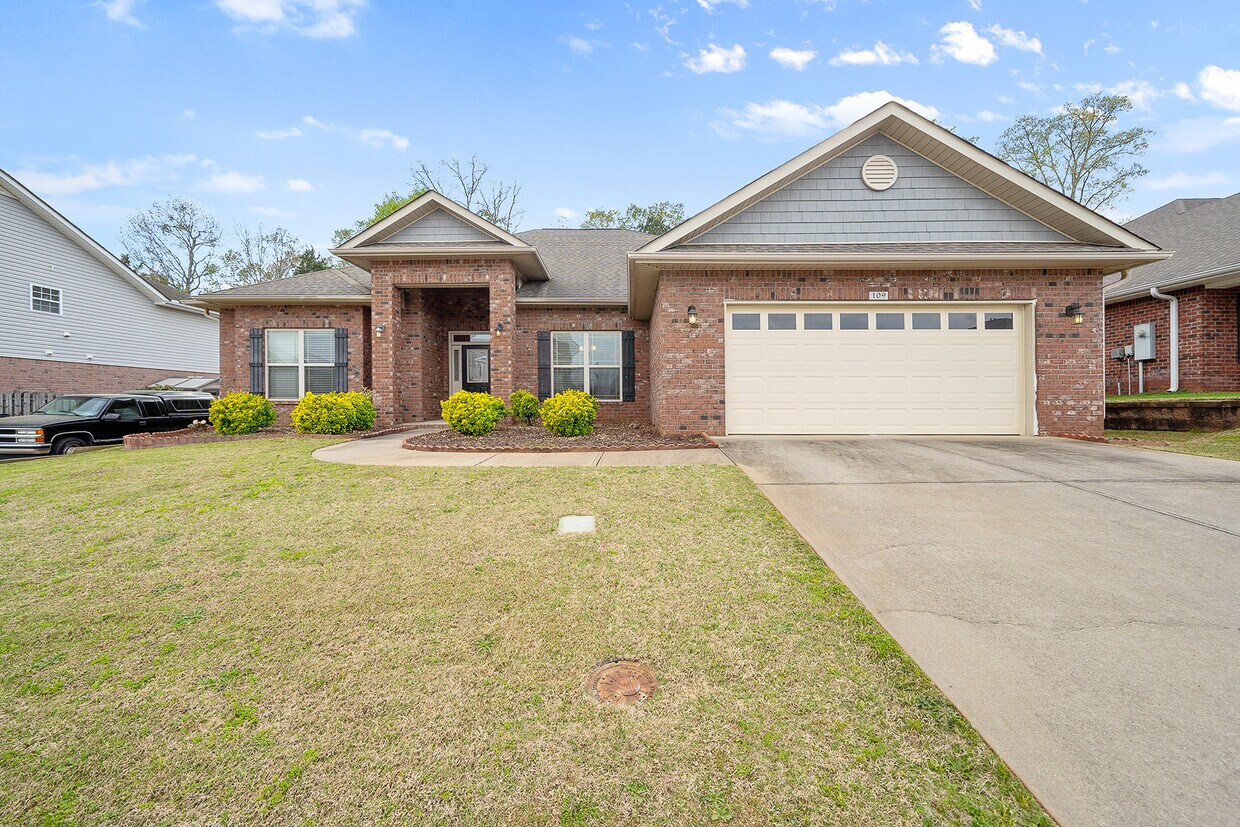 109 Eagle Creek Dr, Simpsonville, SC 29681 House Rental in