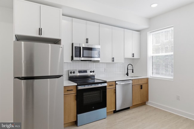 Building Photo - 4021 Brown St