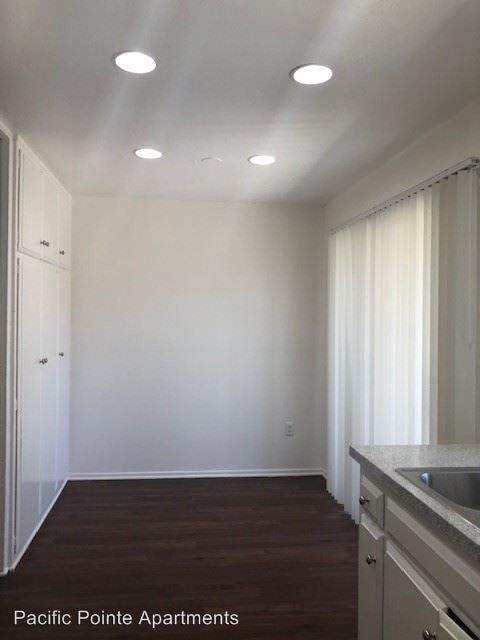 Building Photo - 13882 Tustin E Dr