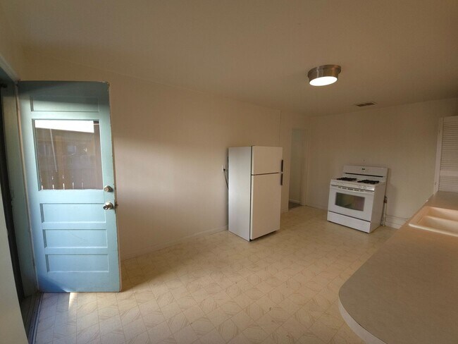 Foto del edificio - 2345-2347-2347 Goss St