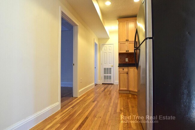 Photo - 73 Thatcher St Apartment