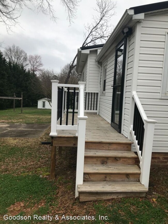 Building Photo - 2 br, 1 bath House - 109 Sussex Avenue
