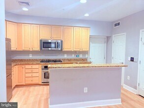 Building Photo - 2396 Brookmoor Ln