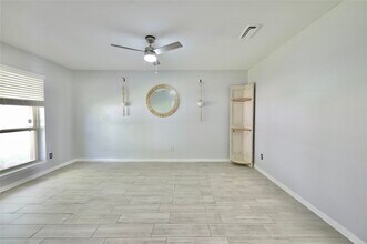 Building Photo - 1005 Wilburn St