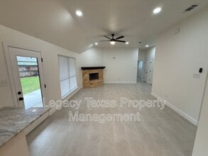 Building Photo - 3802 Juniper Ct