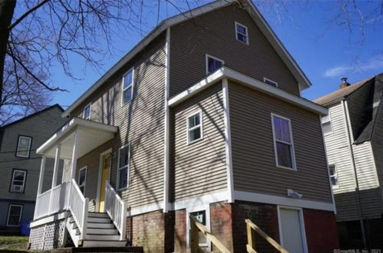 Foto principal - rent to own recently renovated