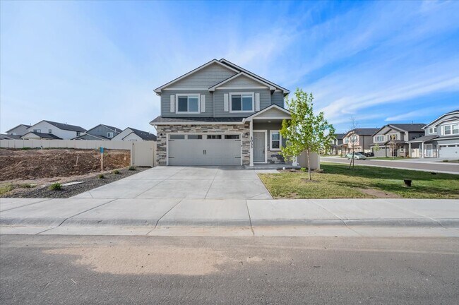 Building Photo - 2038 E Tugela Fls St